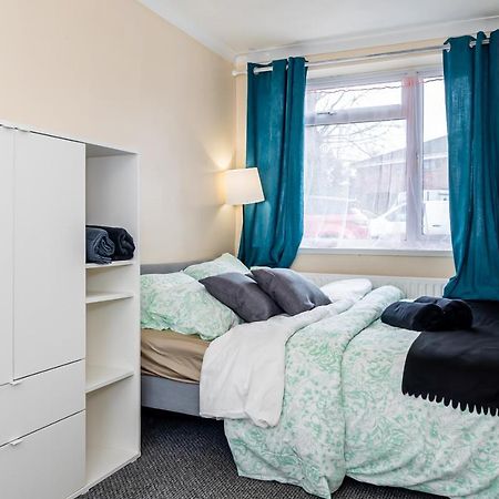 Shirley House 3, Guest House, Self Catering, Self Check In With Smart Locks, Use Of Fully Equipped Kitchen, Close To City Centre, Ideal For Longer Stays, Walking Distance To Bat, 20 Min Drive To Fawley Refinery, Excellent Transport Links Southampton Eksteriør billede