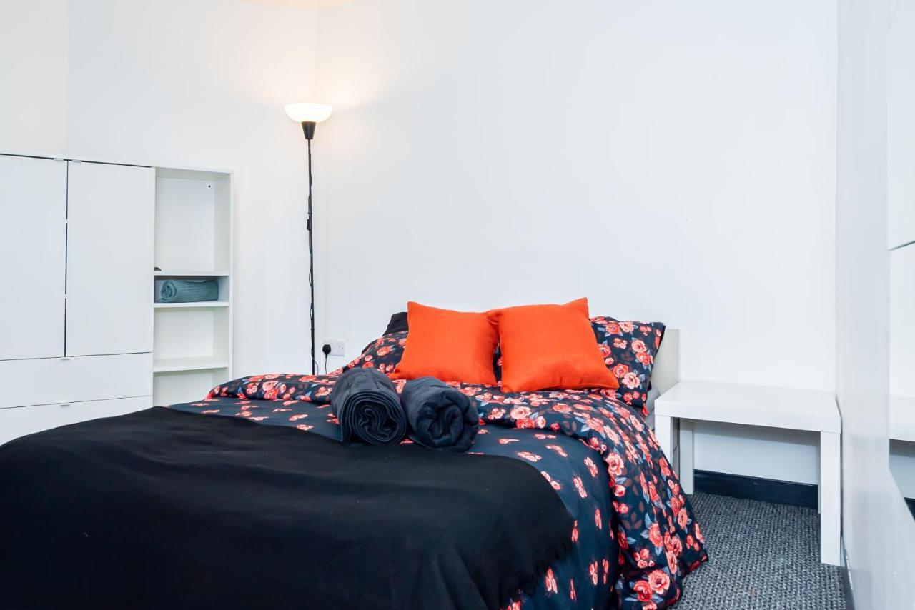 Shirley House 3, Guest House, Self Catering, Self Check In With Smart Locks, Use Of Fully Equipped Kitchen, Close To City Centre, Ideal For Longer Stays, Walking Distance To Bat, 20 Min Drive To Fawley Refinery, Excellent Transport Links Southampton Eksteriør billede