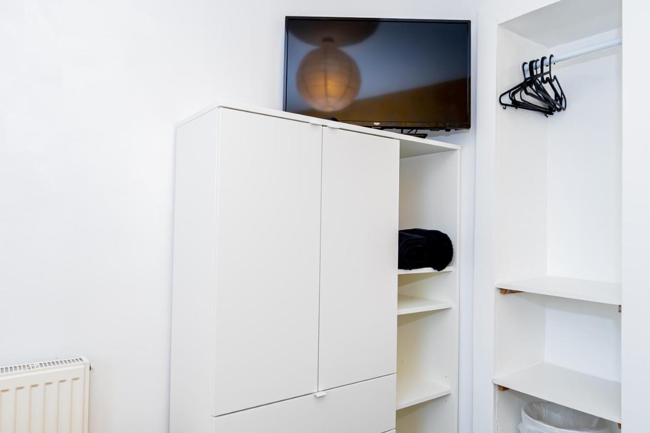 Shirley House 3, Guest House, Self Catering, Self Check In With Smart Locks, Use Of Fully Equipped Kitchen, Close To City Centre, Ideal For Longer Stays, Walking Distance To Bat, 20 Min Drive To Fawley Refinery, Excellent Transport Links Southampton Eksteriør billede