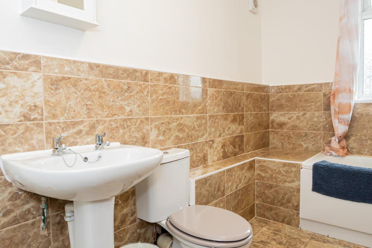 Shirley House 3, Guest House, Self Catering, Self Check In With Smart Locks, Use Of Fully Equipped Kitchen, Close To City Centre, Ideal For Longer Stays, Walking Distance To Bat, 20 Min Drive To Fawley Refinery, Excellent Transport Links Southampton Eksteriør billede