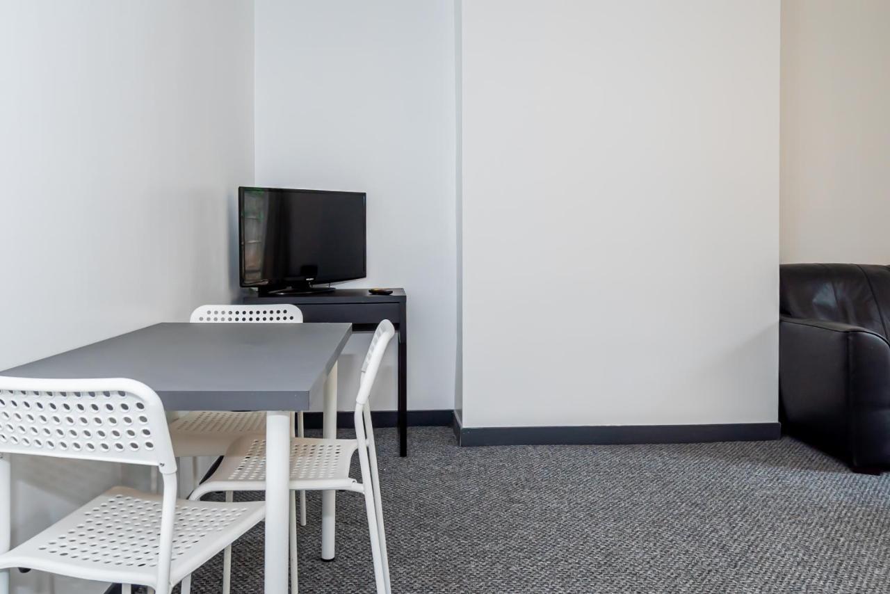Shirley House 3, Guest House, Self Catering, Self Check In With Smart Locks, Use Of Fully Equipped Kitchen, Close To City Centre, Ideal For Longer Stays, Walking Distance To Bat, 20 Min Drive To Fawley Refinery, Excellent Transport Links Southampton Eksteriør billede