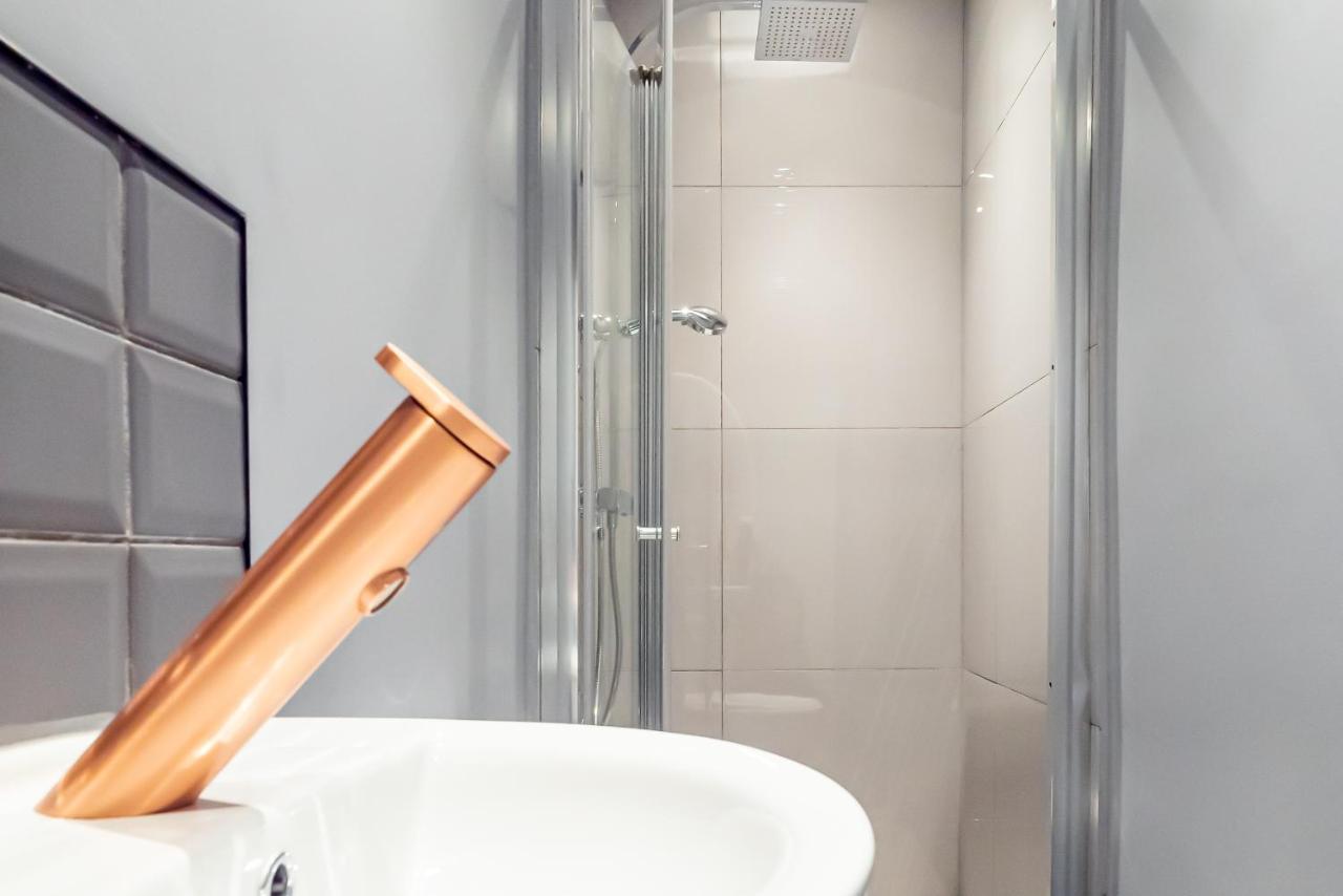 Shirley House 3, Guest House, Self Catering, Self Check In With Smart Locks, Use Of Fully Equipped Kitchen, Close To City Centre, Ideal For Longer Stays, Walking Distance To Bat, 20 Min Drive To Fawley Refinery, Excellent Transport Links Southampton Eksteriør billede