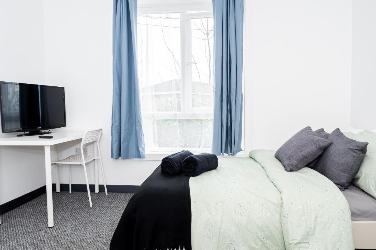 Shirley House 3, Guest House, Self Catering, Self Check In With Smart Locks, Use Of Fully Equipped Kitchen, Close To City Centre, Ideal For Longer Stays, Walking Distance To Bat, 20 Min Drive To Fawley Refinery, Excellent Transport Links Southampton Eksteriør billede
