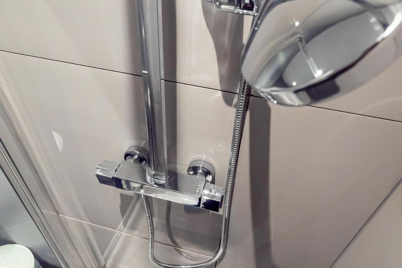 Shirley House 3, Guest House, Self Catering, Self Check In With Smart Locks, Use Of Fully Equipped Kitchen, Close To City Centre, Ideal For Longer Stays, Walking Distance To Bat, 20 Min Drive To Fawley Refinery, Excellent Transport Links Southampton Eksteriør billede