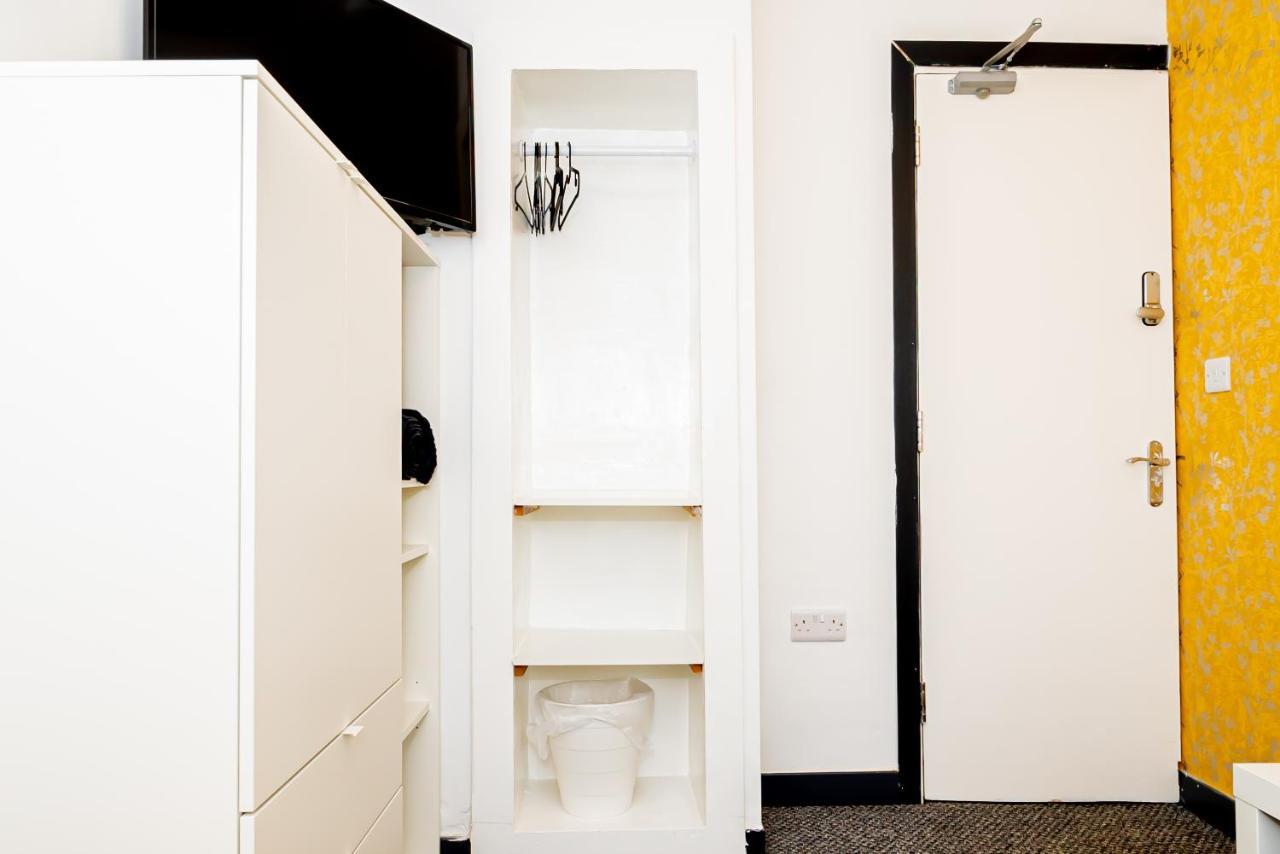 Shirley House 3, Guest House, Self Catering, Self Check In With Smart Locks, Use Of Fully Equipped Kitchen, Close To City Centre, Ideal For Longer Stays, Walking Distance To Bat, 20 Min Drive To Fawley Refinery, Excellent Transport Links Southampton Eksteriør billede