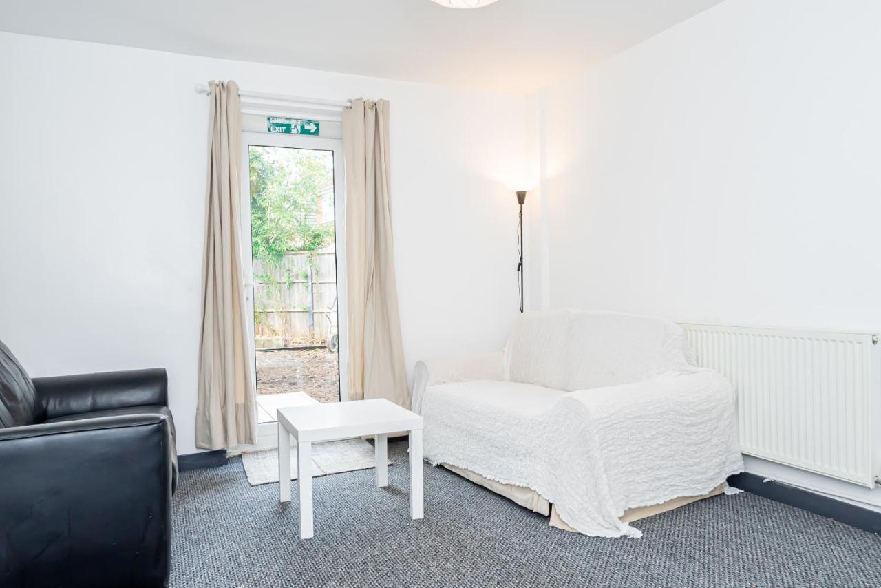 Shirley House 3, Guest House, Self Catering, Self Check In With Smart Locks, Use Of Fully Equipped Kitchen, Close To City Centre, Ideal For Longer Stays, Walking Distance To Bat, 20 Min Drive To Fawley Refinery, Excellent Transport Links Southampton Eksteriør billede