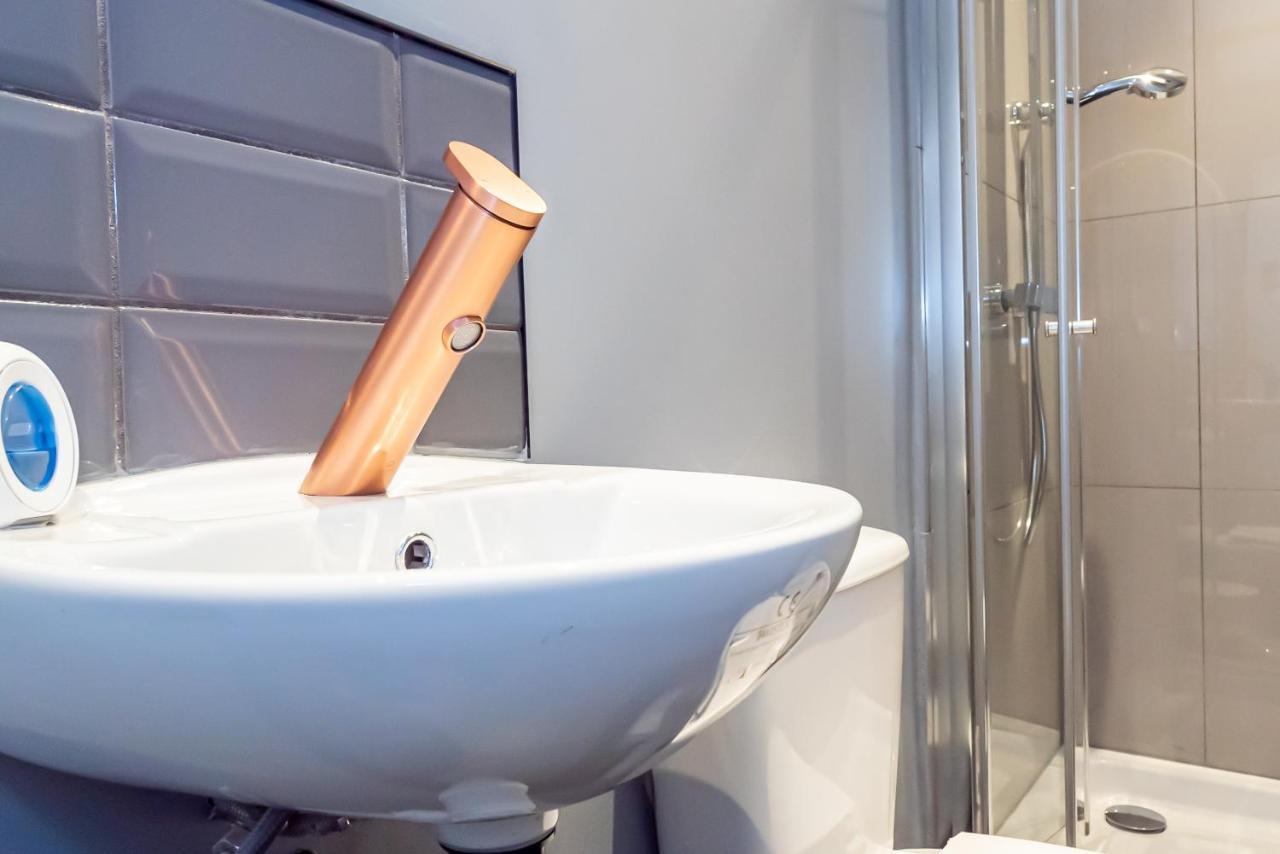 Shirley House 3, Guest House, Self Catering, Self Check In With Smart Locks, Use Of Fully Equipped Kitchen, Close To City Centre, Ideal For Longer Stays, Walking Distance To Bat, 20 Min Drive To Fawley Refinery, Excellent Transport Links Southampton Eksteriør billede