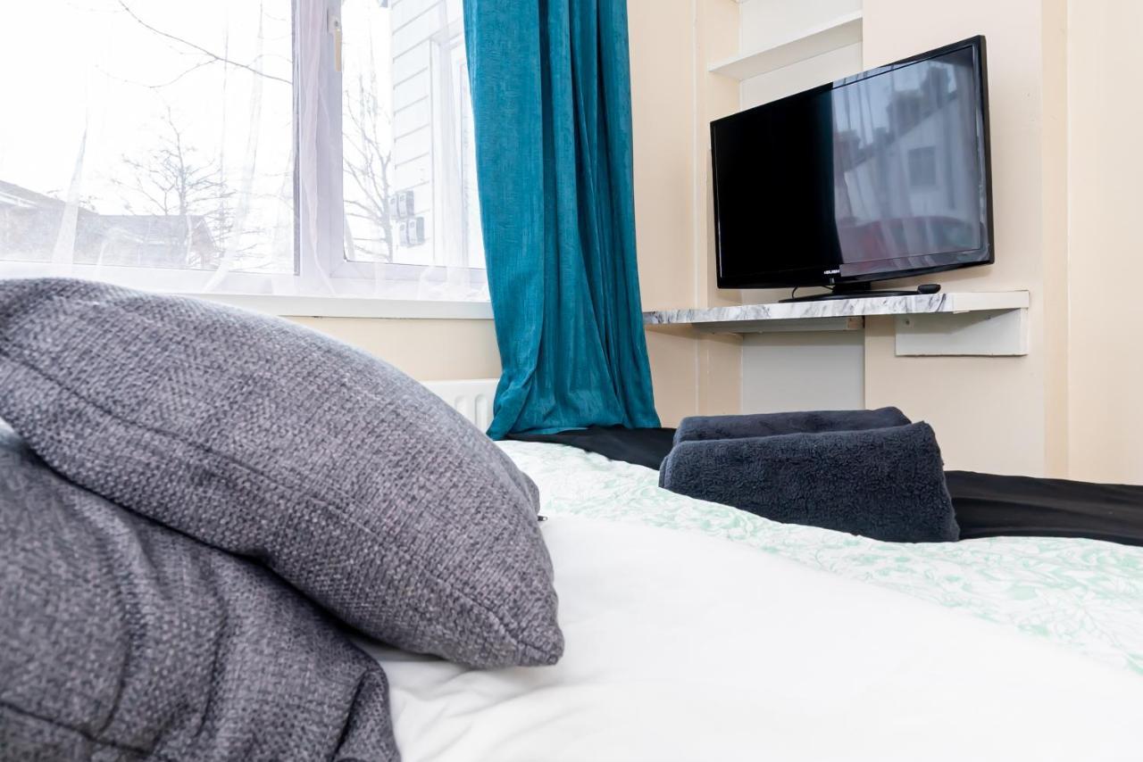 Shirley House 3, Guest House, Self Catering, Self Check In With Smart Locks, Use Of Fully Equipped Kitchen, Close To City Centre, Ideal For Longer Stays, Walking Distance To Bat, 20 Min Drive To Fawley Refinery, Excellent Transport Links Southampton Eksteriør billede