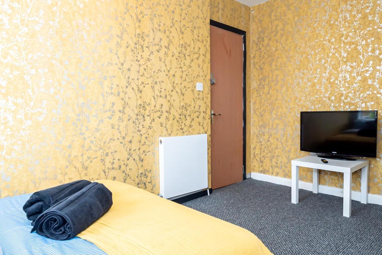 Shirley House 3, Guest House, Self Catering, Self Check In With Smart Locks, Use Of Fully Equipped Kitchen, Close To City Centre, Ideal For Longer Stays, Walking Distance To Bat, 20 Min Drive To Fawley Refinery, Excellent Transport Links Southampton Eksteriør billede