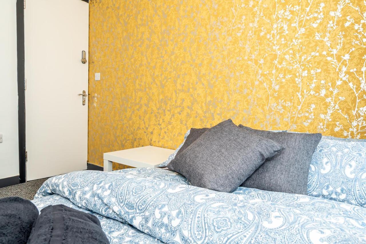 Shirley House 3, Guest House, Self Catering, Self Check In With Smart Locks, Use Of Fully Equipped Kitchen, Close To City Centre, Ideal For Longer Stays, Walking Distance To Bat, 20 Min Drive To Fawley Refinery, Excellent Transport Links Southampton Eksteriør billede